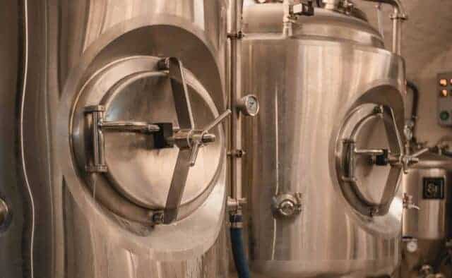 Gravity Brewing Budapest - Craft Beer - Brewhouse Tanks